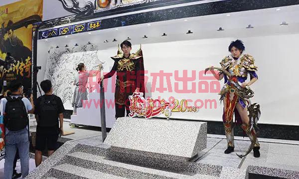 献礼热血传奇20周年 国外艺术家在2020ChinaJoy现场创作20米壁画-4.jpg